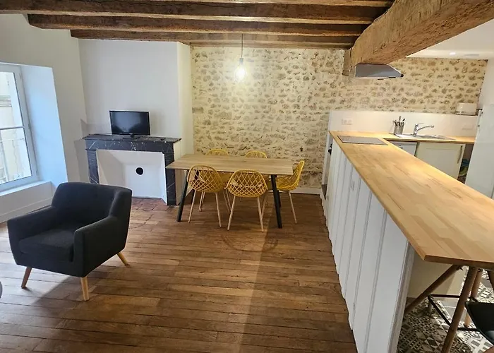 Apartment T2 Ultra Centre 50m Carres Poitiers